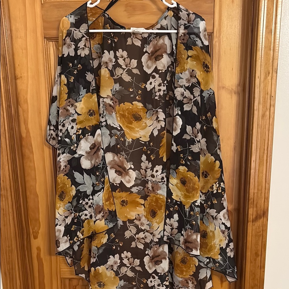 Emory Park Cream and Brown Asymmetrical Blouse